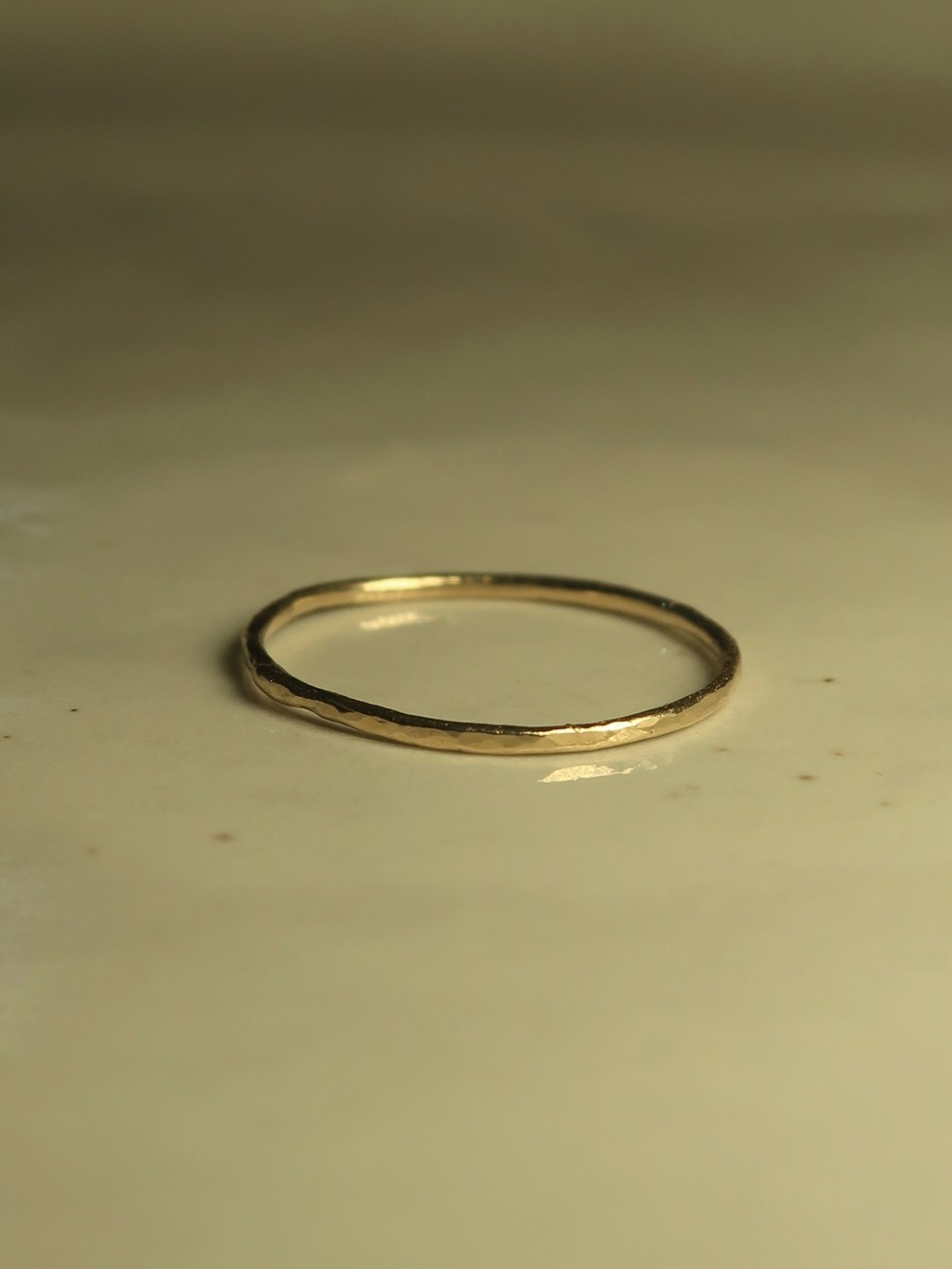 SIRCIAM 14K DAINTY HAMMERED RING - Picture 2 of 4